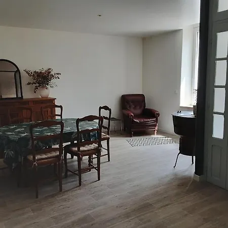 L'oustal Lägenhet *