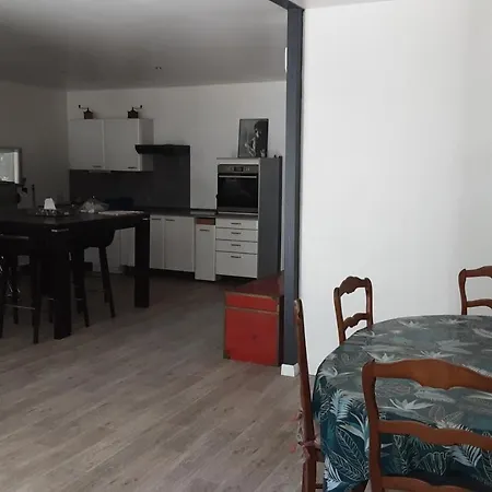 Lägenhet L'oustal *